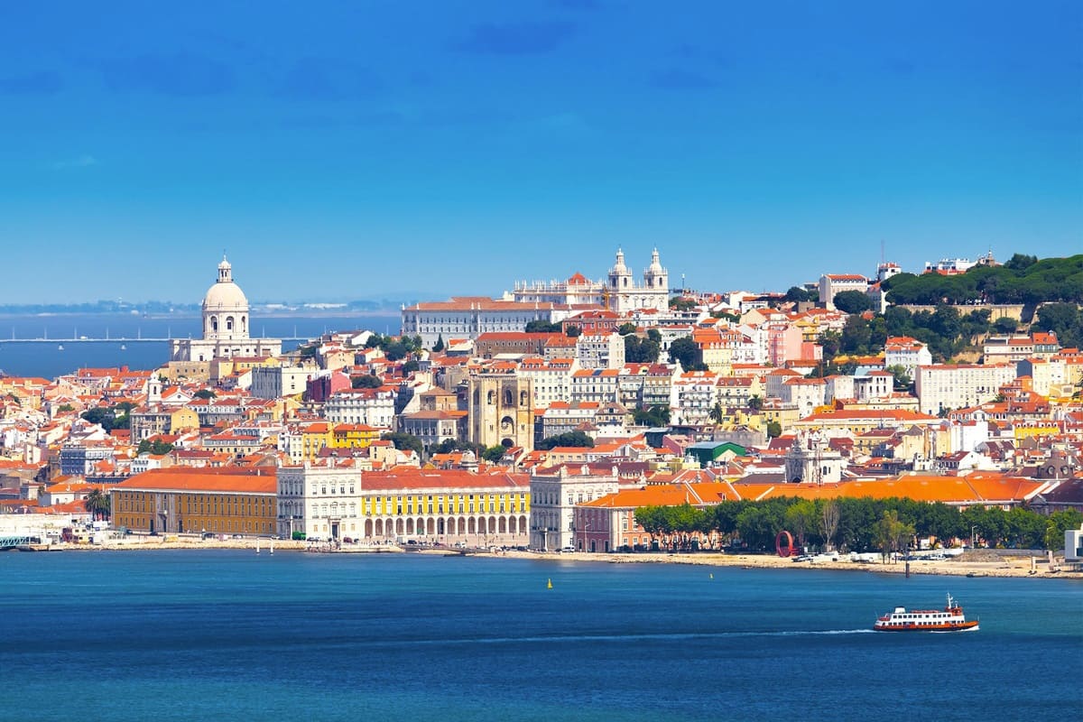 Lisbon Weather: Monthly Climate Guide
