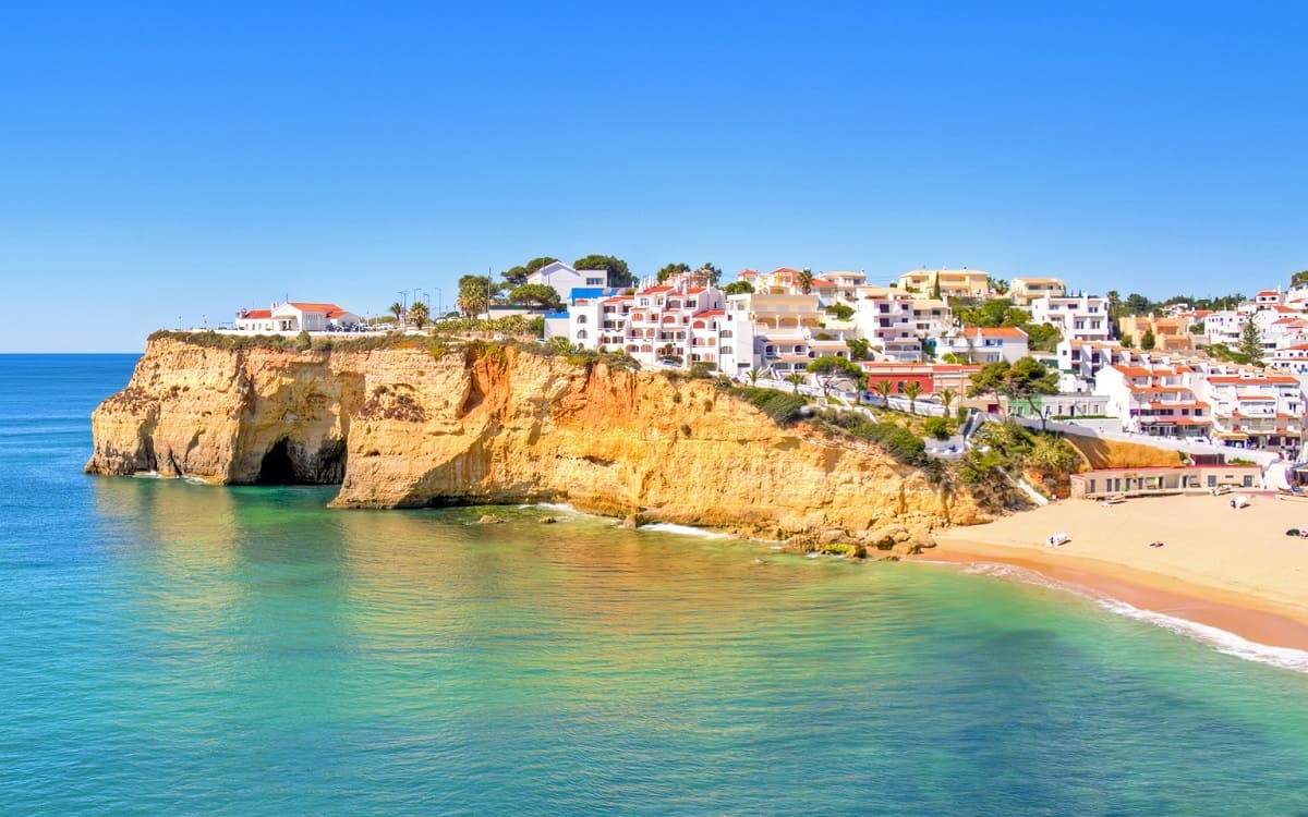 Average Temperatures In The Algarve: A Guide To Weather In Southern Portugal