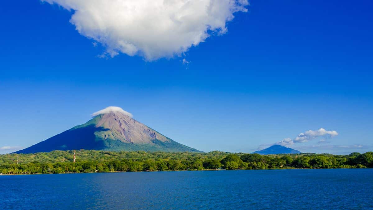 How Does Nicaragua's Climate Affect Its Biodiversity?