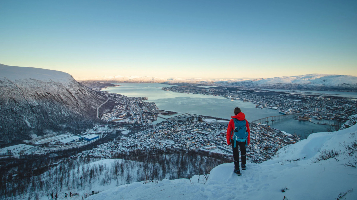 How Does Norway's Weather Change Month by Month?