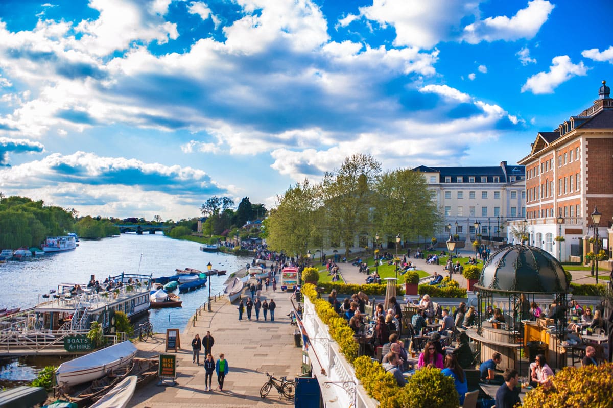 How Does April Weather Vary Across Europe?