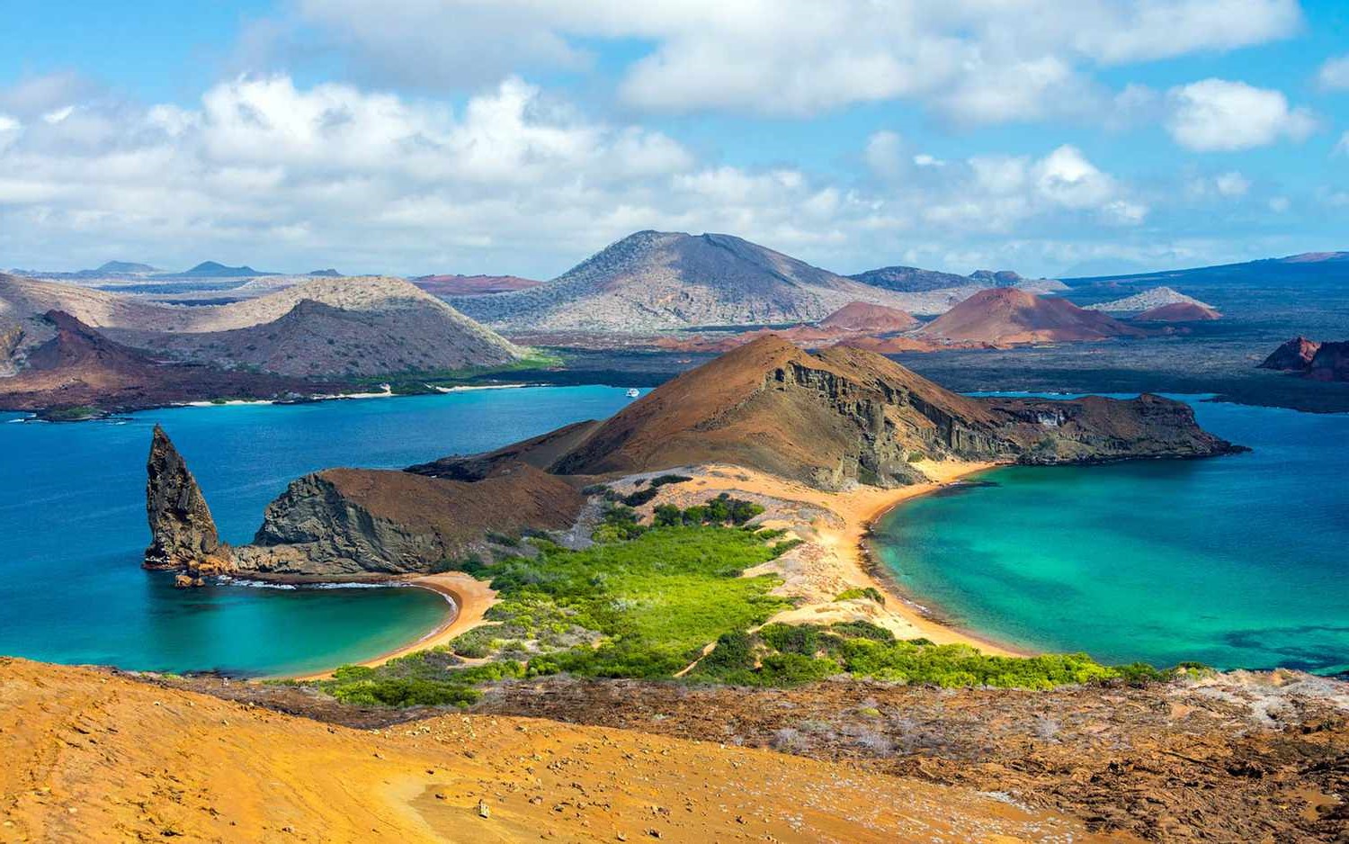 How Does the Weather in the Galapagos Vary by Season?